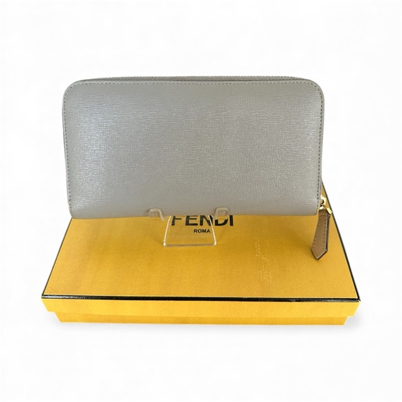 FENDI Monster Wallet - Full Inclusion - EUC - Picture 7 of 14